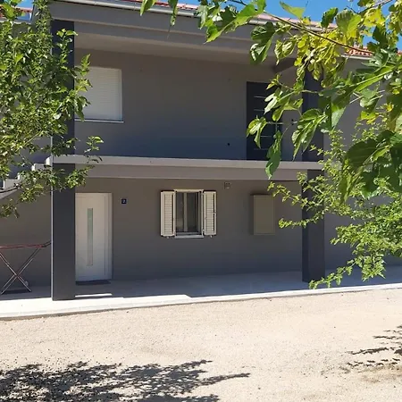 アパート Classic#bnm